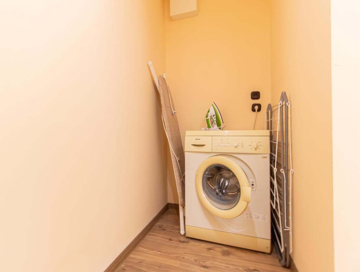 Deli Terasz B Apartman Free Parking, Self-Check-In Anytime Győr Exteriör bild